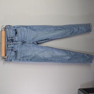 American Eagle jeans women’s size 4 short 4S Light Blue super hi-rise Jegging